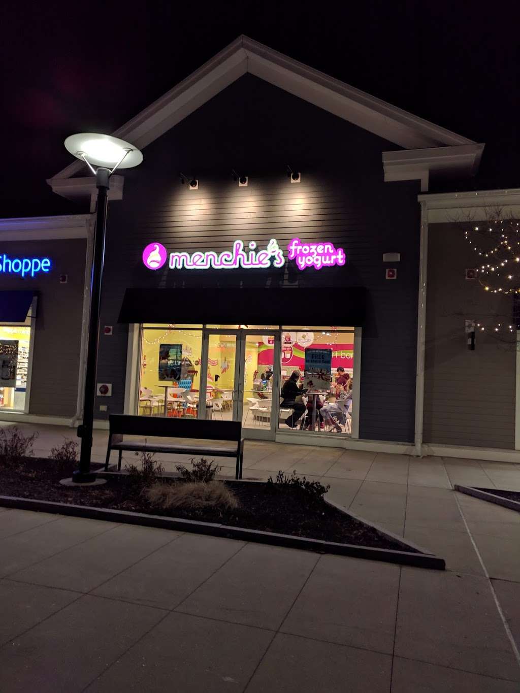 Menchies Frozen Yogurt | 504 Constitution Ave Unit F1-7, Littleton, MA 01460, USA | Phone: (978) 506-5143