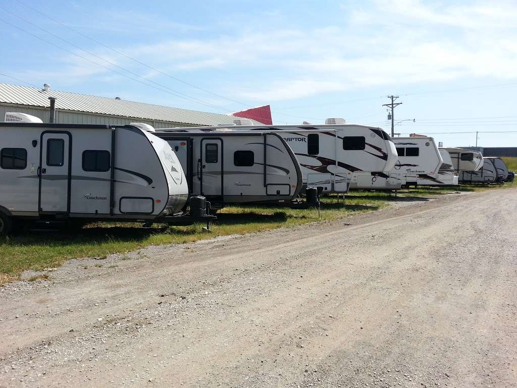 Country Campers RV | 148 NE Mcquerry Rd, Grain Valley, MO 64029, USA | Phone: (816) 847-2681