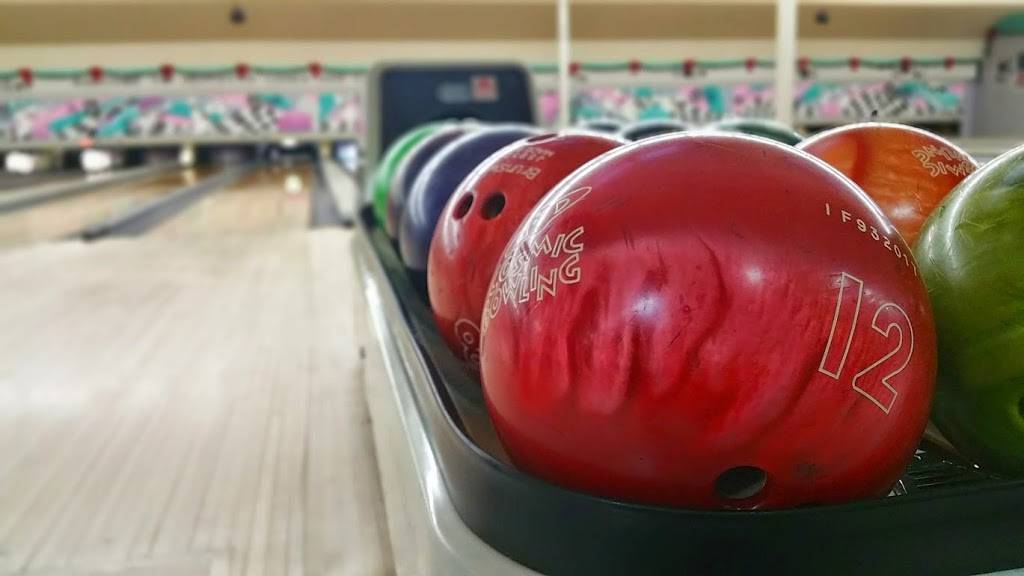 Olivette Lanes | 9520 Olive Blvd, Olivette, MO 63132, USA | Phone: (314) 991-0365