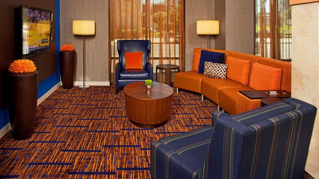 Courtyard by Marriott Washington Capitol Hill/Navy Yard | 140 L St SE, Washington, DC 20003, USA | Phone: (202) 479-0027