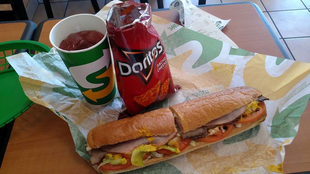 Subway | 23905 Clinton Keith Rd, Wildomar, CA 92595, USA | Phone: (951) 461-8930