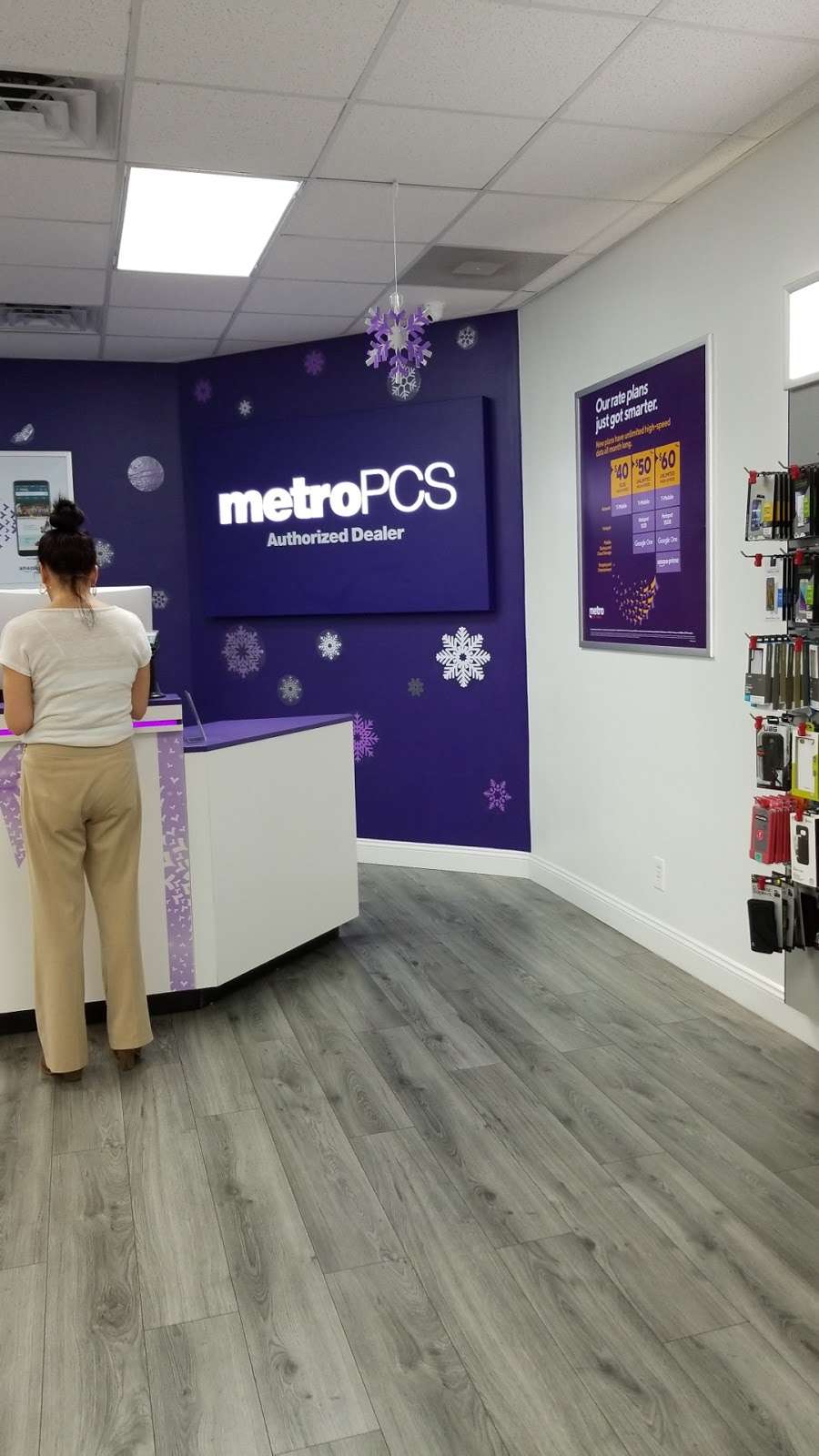 Metro by T-Mobile | 2508 S Hopkins Ave, Titusville, FL 32780, USA | Phone: (321) 607-3738