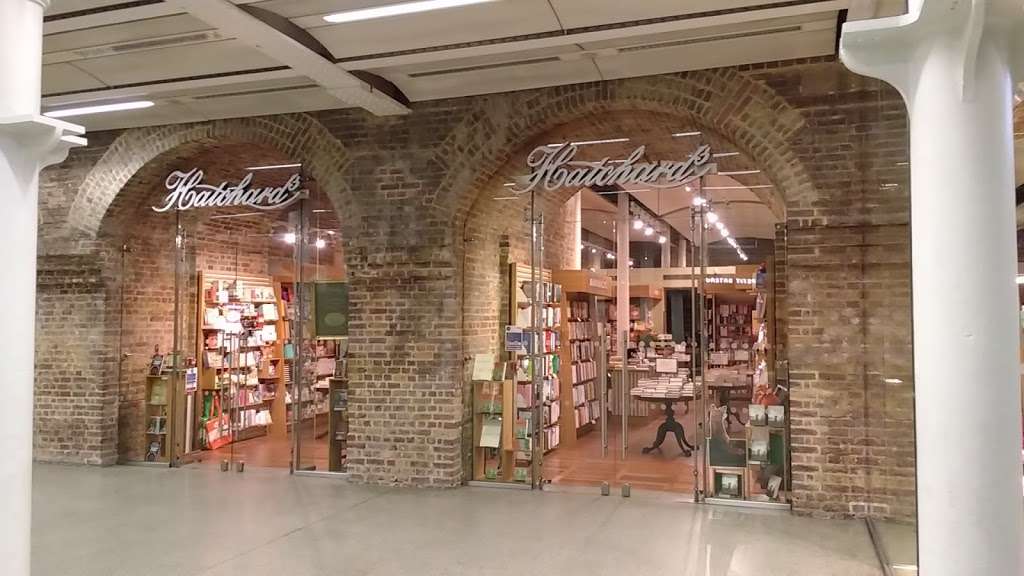 Hatchards | 1, St Pancras Station, Euston Rd, Kings Cross, London N1C 4QP, UK | Phone: 020 7278 1238