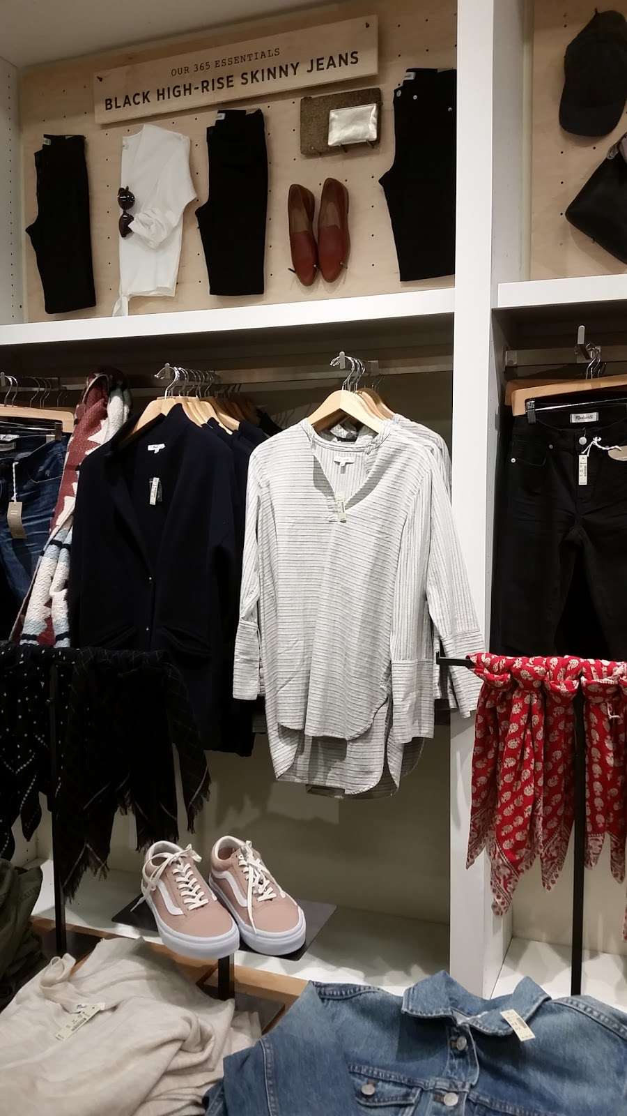 Madewell | 7979 Tysons Corner Center, McLean, VA 22102 | Phone: (703) 761-4301