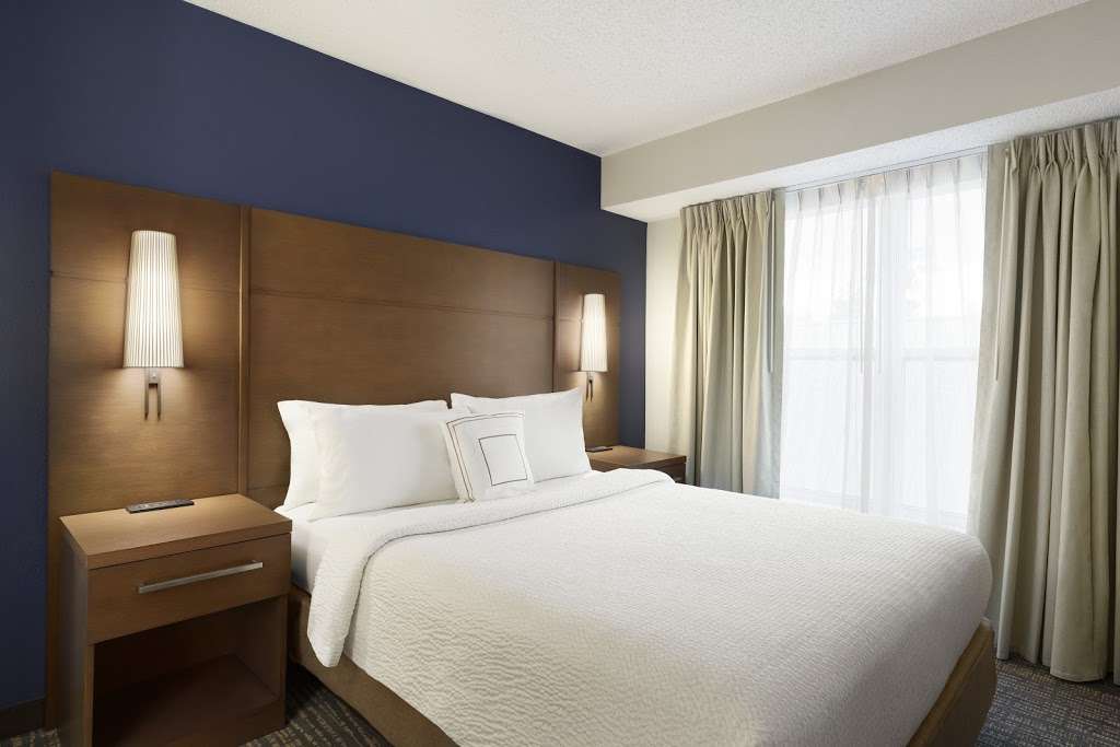 Residence Inn by Marriott Houston The Woodlands/Market Street | 9333 Six Pines Dr, The Woodlands, TX 77380, USA | Phone: (281) 419-1542