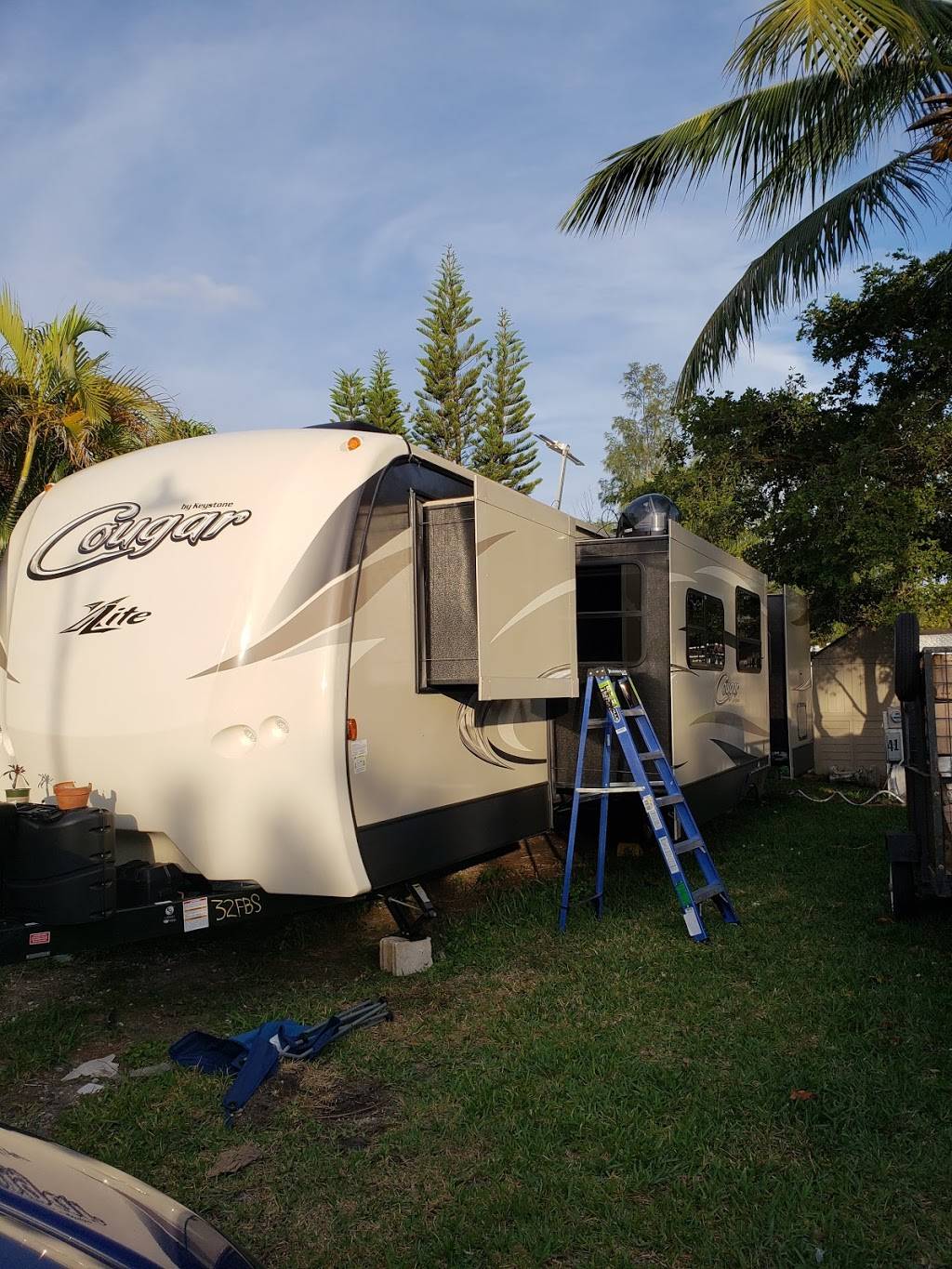 Weiners Mobile Home Park | 801 E Dania Beach Blvd, Dania Beach, FL 33004, USA | Phone: (954) 929-6731