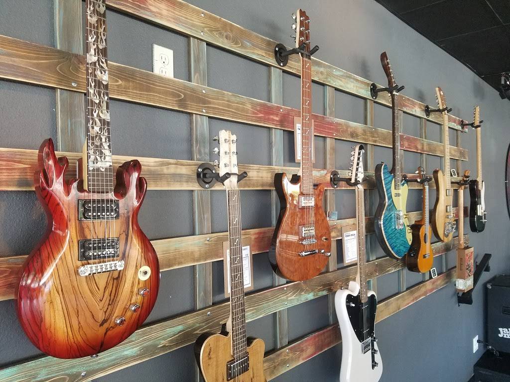 Guitars & Growlers Richardson | 581 W Campbell Rd #101, Richardson, TX 75080, USA | Phone: (469) 904-5165