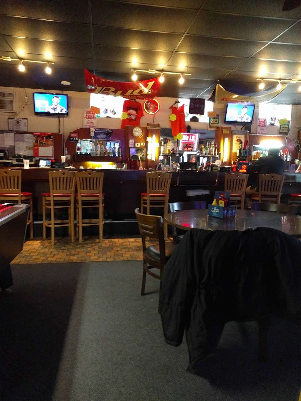 Mikes Speedway Lounge | 3701 W 16th St, Indianapolis, IN 46222 | Phone: (317) 631-8807