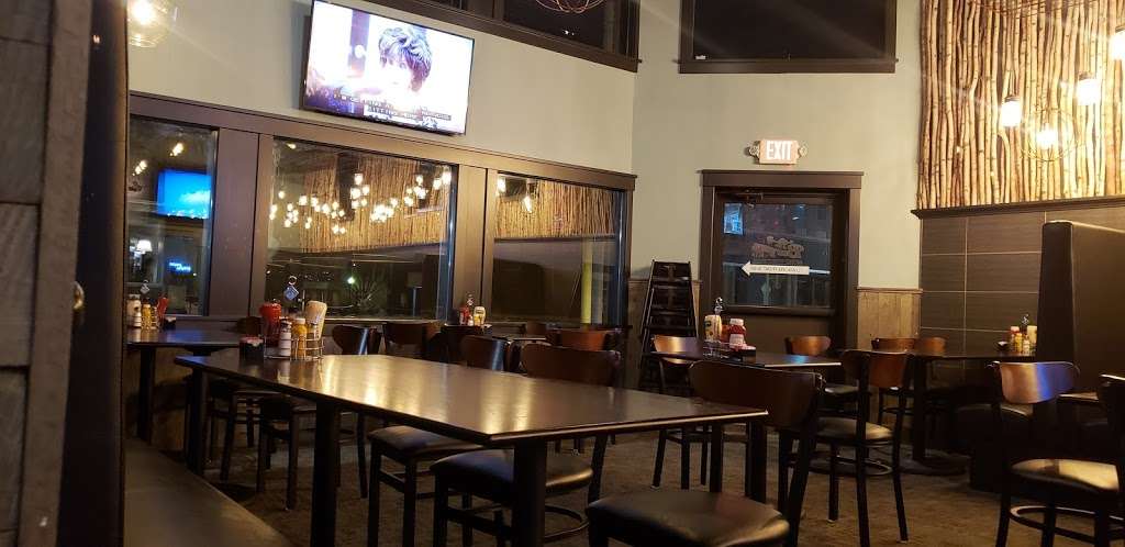 Burgers & Beer | 101 W Locust St, Fairbury, IL 61739, USA | Phone: (815) 692-1163