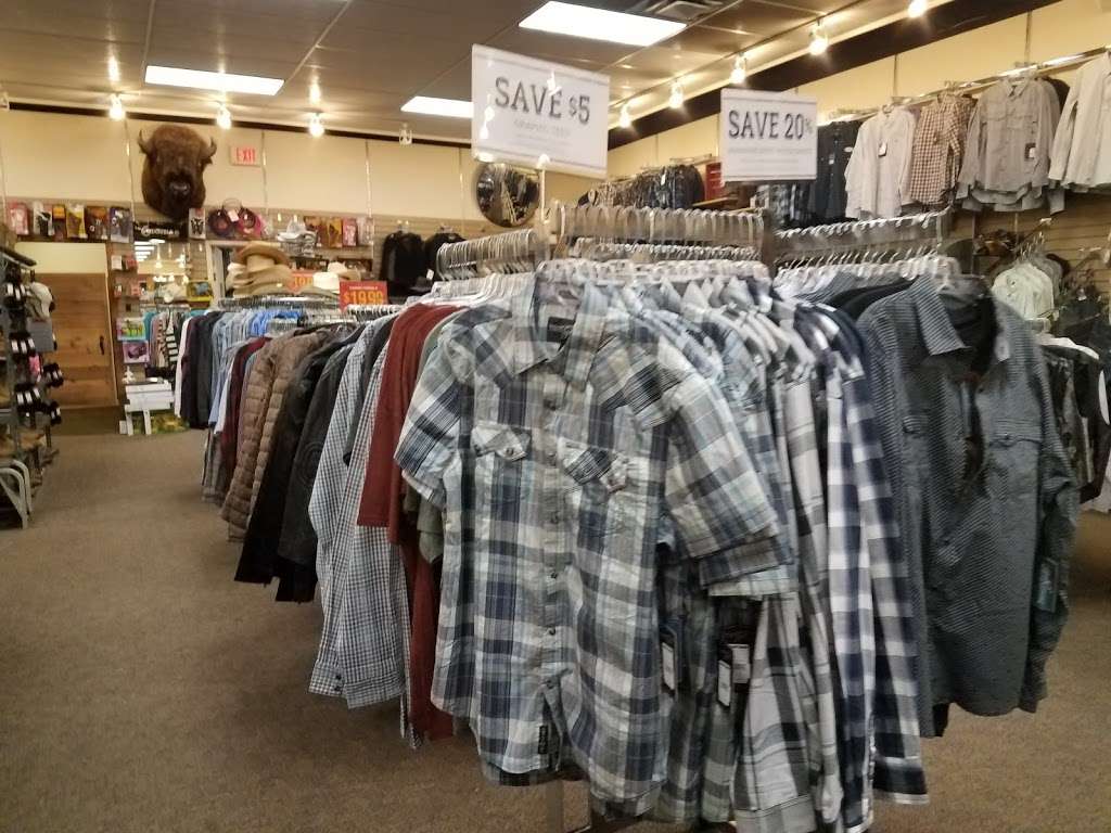 Boot Barn | 6170 W Grand Ave #625, Gurnee, IL 60031, USA | Phone: (847) 855-2652