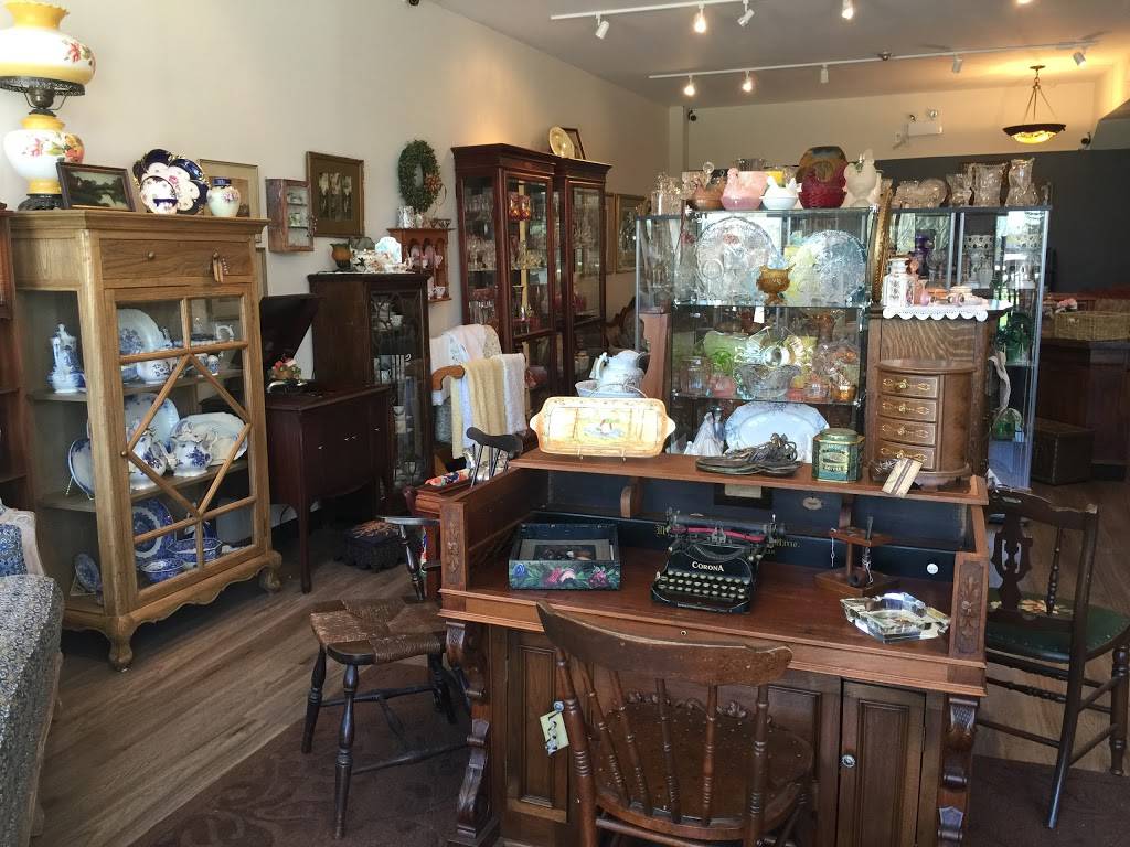 Michelles Antiques Inc. | 3710 Main St #104, Niagara Falls, ON L2G 6B1, Canada | Phone: (289) 296-0000