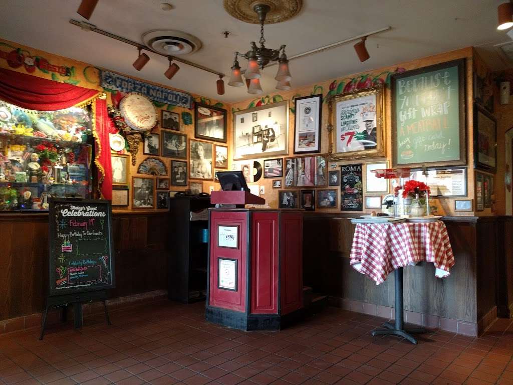 Buca di Beppo Italian Restaurant | 7111 W Ray Rd, Chandler, AZ 85226, USA | Phone: (480) 785-7272