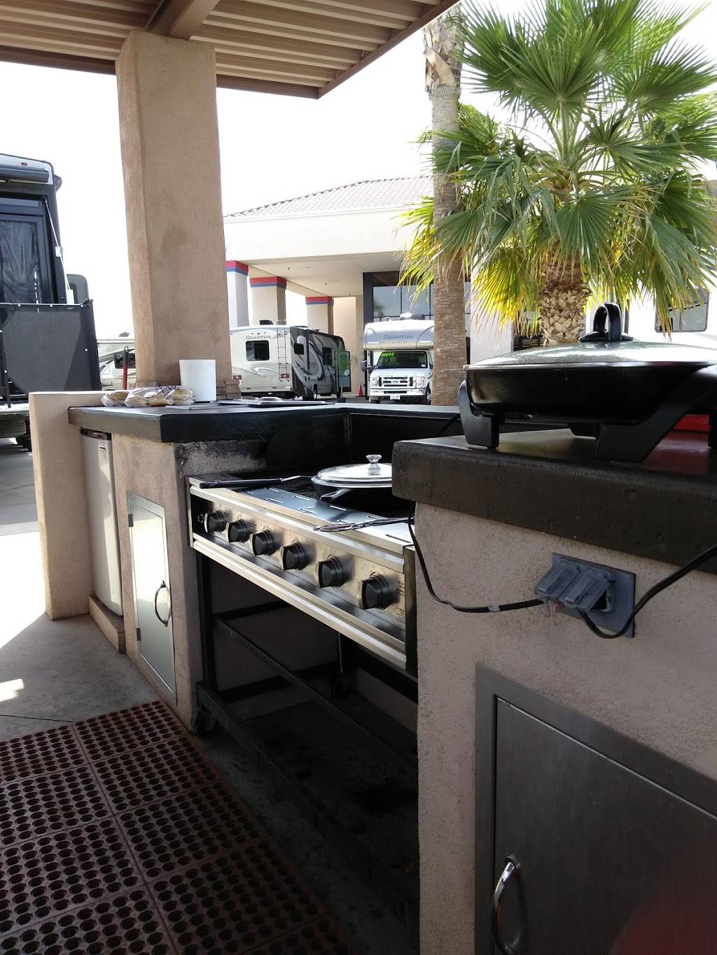 La Mesa RV Center Phoenix | 7525 W McDowell Rd, Phoenix, AZ 85035 | Phone: (833) 891-7132