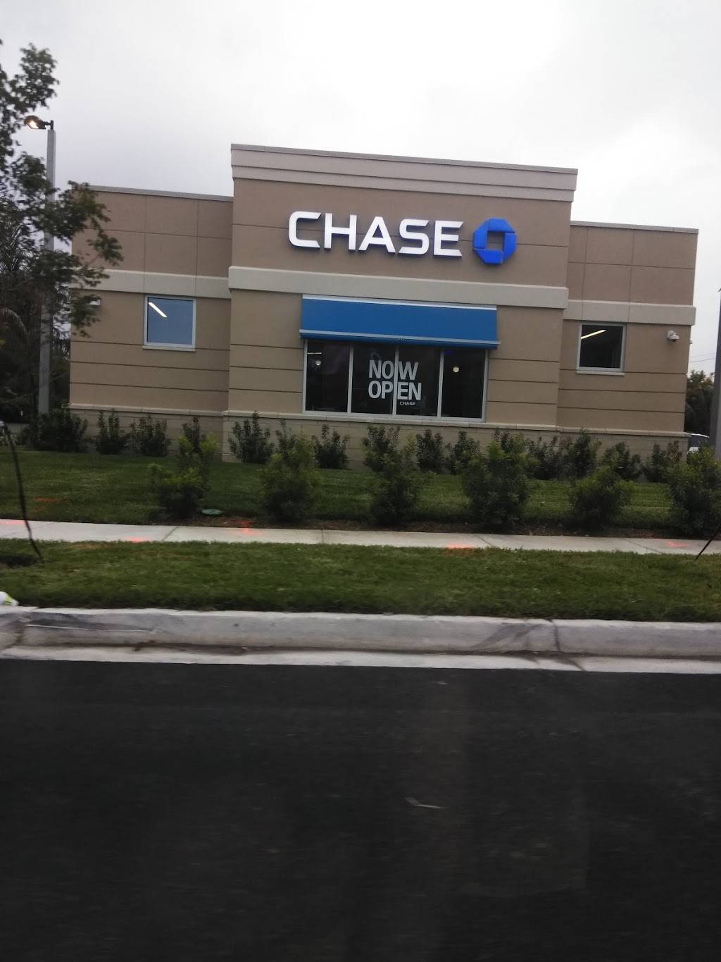 Chase ATM | 2000 SW 57th Ave, Miami, FL 33155, USA | Phone: (800) 935-9935