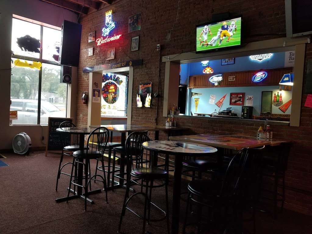 Fat Boyz Grill And Bar | 129 E Washington St, Kearney, MO 64060, USA | Phone: (816) 903-2699