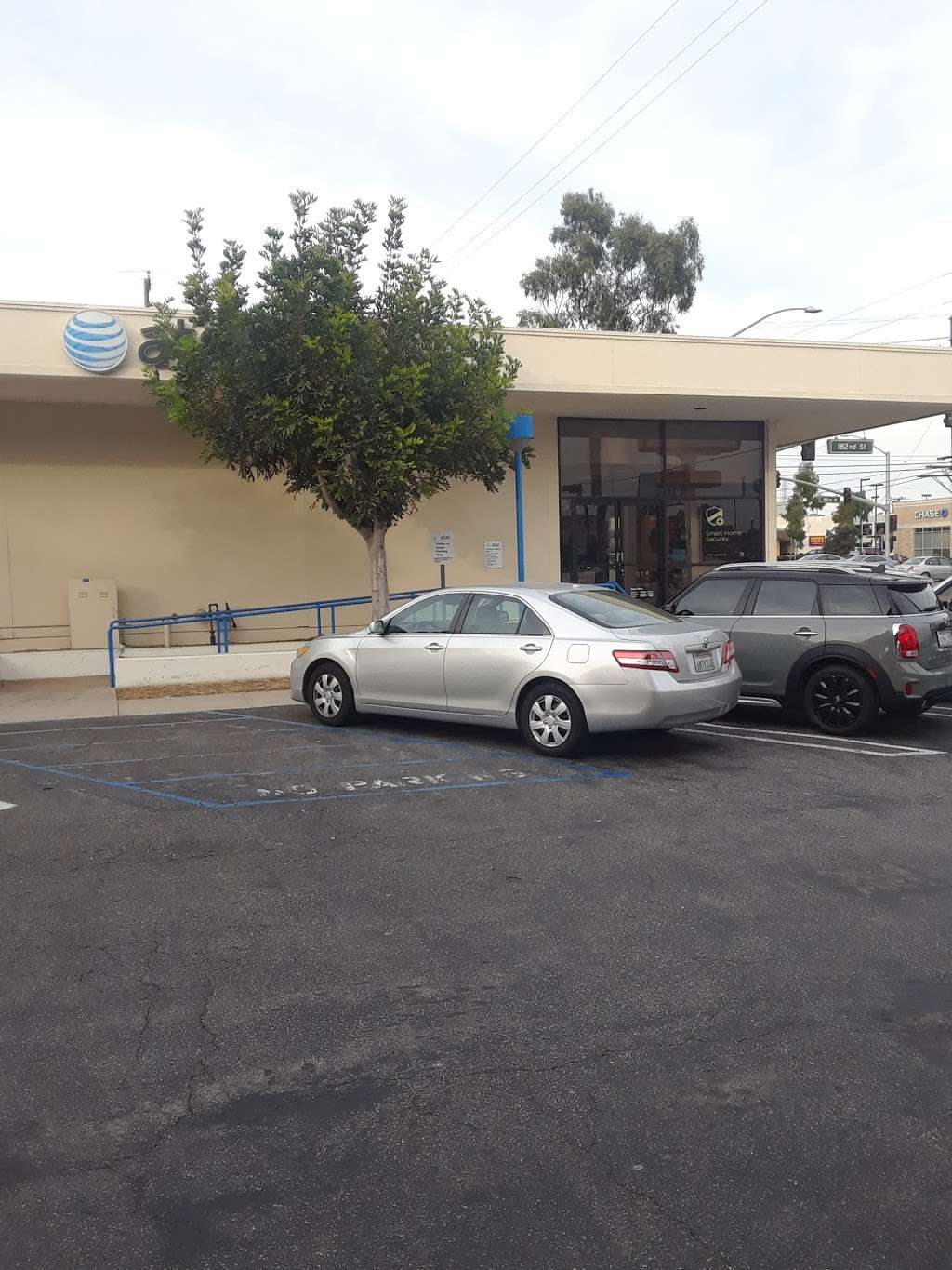 AT&T Store | 18201 Hawthorne Blvd, Torrance, CA 90504 | Phone: (310) 921-3435