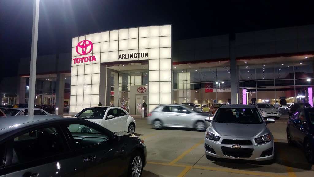 Arlington Toyota | 2095 N Rand Rd, Palatine, IL 60074, USA | Phone: (847) 485-1200