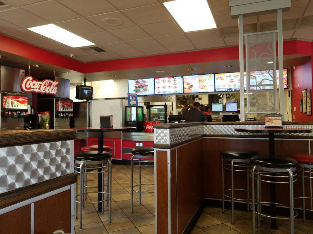 Carls Jr. | 2920 N Bellflower Blvd, Long Beach, CA 90815, USA | Phone: (562) 421-1050