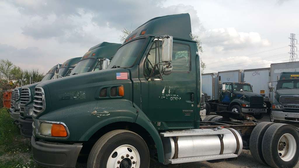 Arrow Truck Sales | 7920 East Fwy, Houston, TX 77029, USA | Phone: (713) 673-6575