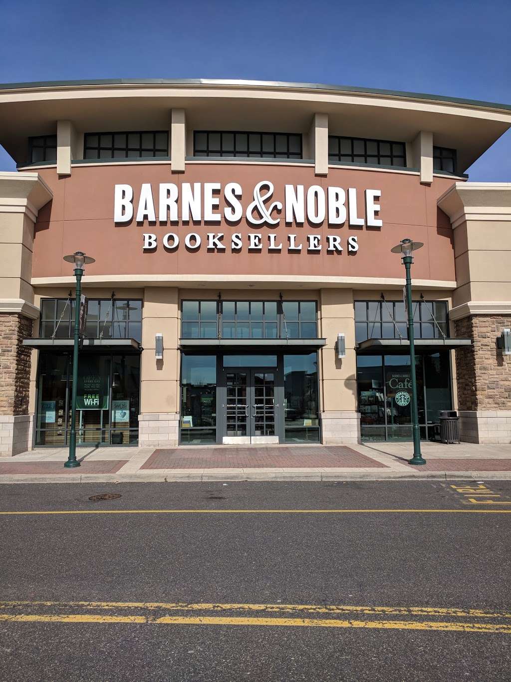 Barnes Noble Book Store 801 Lehigh Lifestyle Center