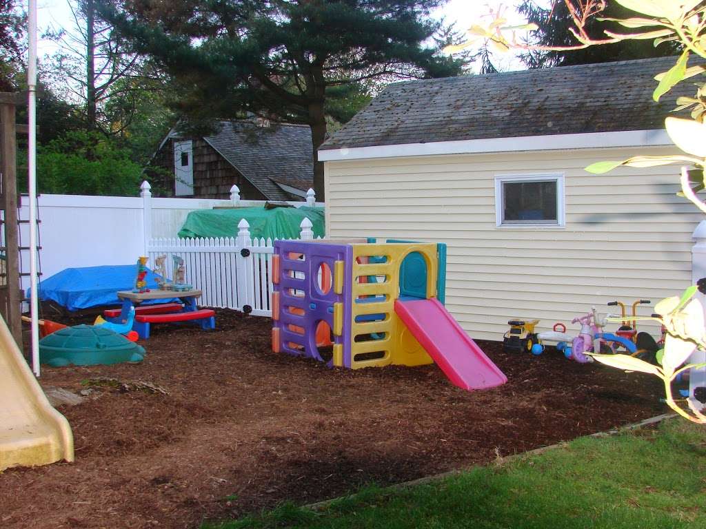 Kids Kastle Family Day Care/Preschool | 1 Rochelle Rd, Norwalk, CT 06854, USA | Phone: (203) 838-1696