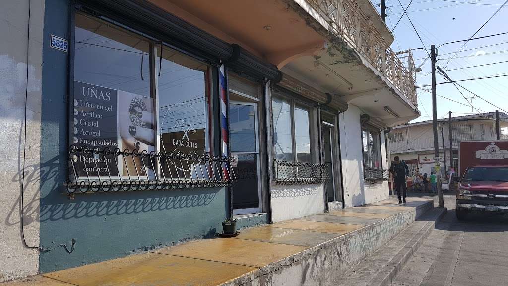 Pico union barbershop & nails | Mar Amarillo 5841, Alemán, 22050 Tijuana, B.C., Mexico | Phone: 664 694 4446