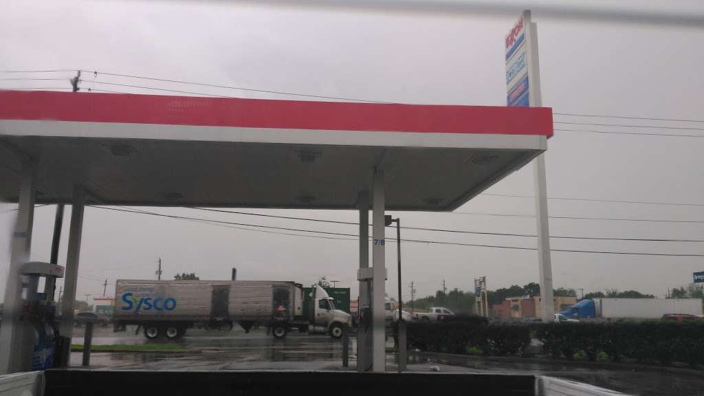 Exxon | I 10, 12325 East Fwy, Houston, TX 77015, USA | Phone: (832) 491-1921