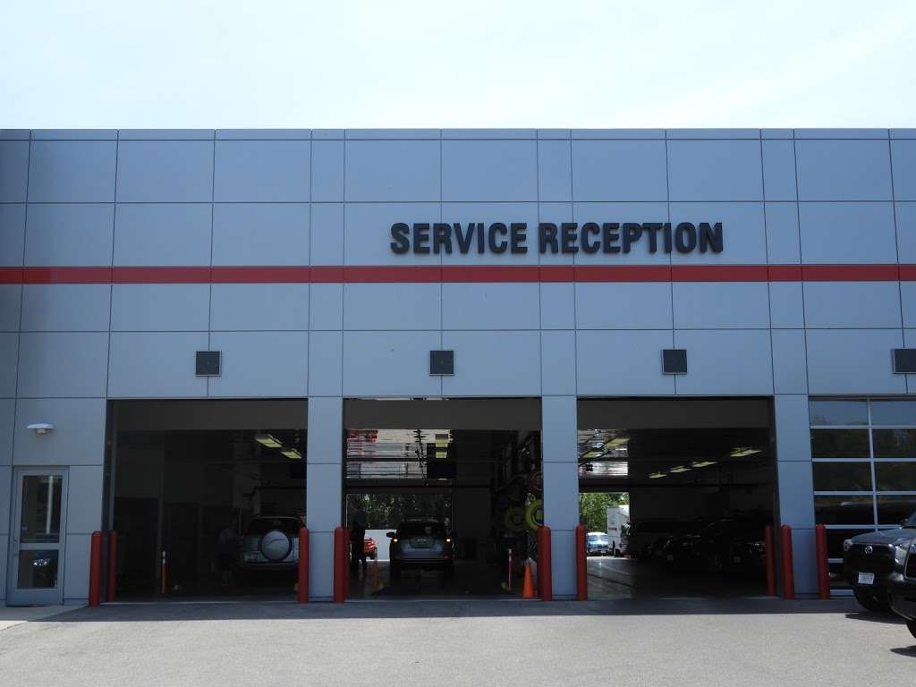 Toyota Service Center | 20655 W Capitol Dr, Brookfield, WI 53045, USA | Phone: (262) 671-3609