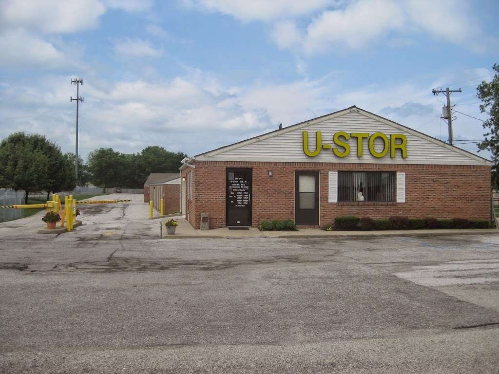 U-STOR Self Storage | 1512 US-31, Greenwood, IN 46143, USA | Phone: (317) 881-1144