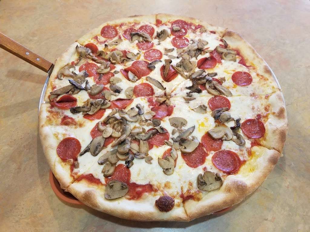 King’s New York Pizza- Kearneysville | 43 C, Ruland Rd, Kearneysville, WV 25430, USA | Phone: (304) 876-1933