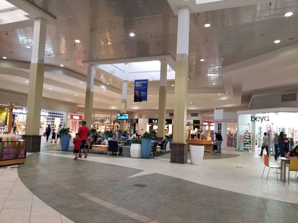 Lakeland Square Mall | 3800 US Hwy 98 N, Lakeland, FL 33809, USA | Phone: (863) 859-5414