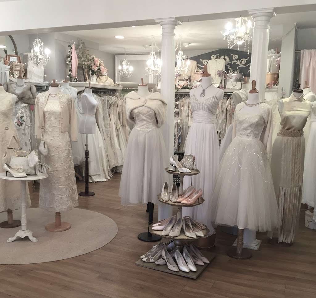 Mill Crest Vintage Bridal Boutique | 5 Taunton Ln, Newtown, CT 06470, USA