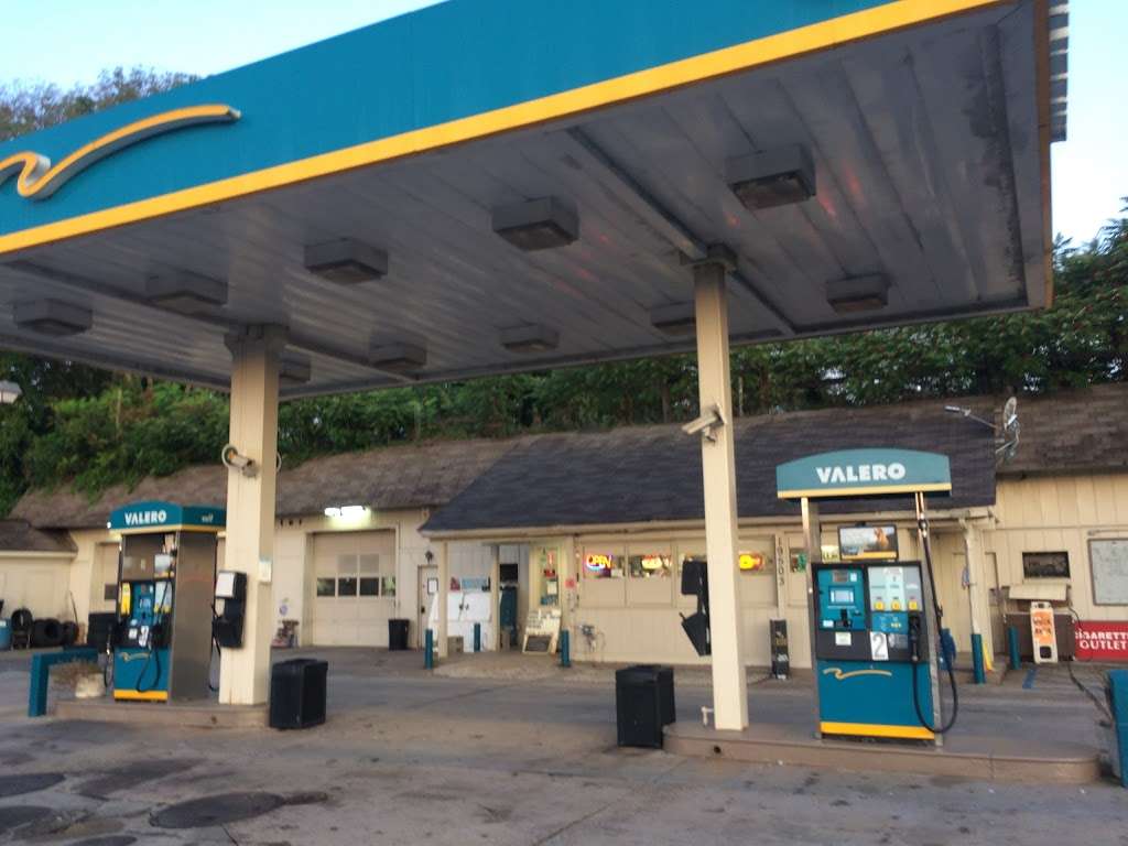 Valero Gas Station | 19503 James Monroe Hwy, Leesburg, VA 20175, USA | Phone: (703) 771-8556