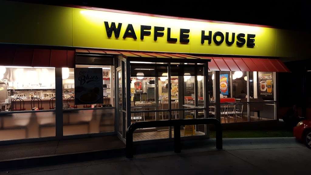 Waffle House | 1500 NW Woods Chapel Rd, Blue Springs, MO 64015 | Phone: (816) 229-7531