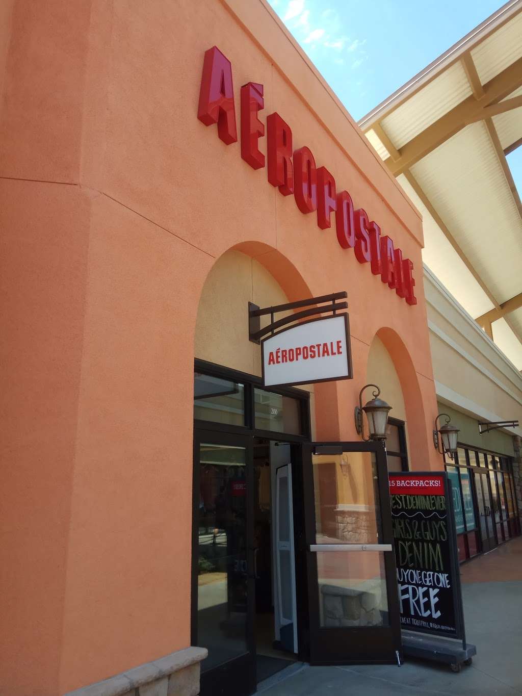 Aéropostale | 5701 Outlets at Tejon Pkwy, Arvin, CA 93203, USA | Phone: (661) 858-2870