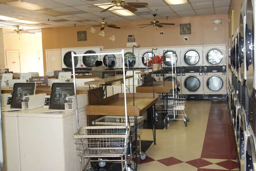 Seminole Center Laundromat | 3691 S Orlando Dr, Sanford, FL 32773, USA | Phone: (407) 323-9885