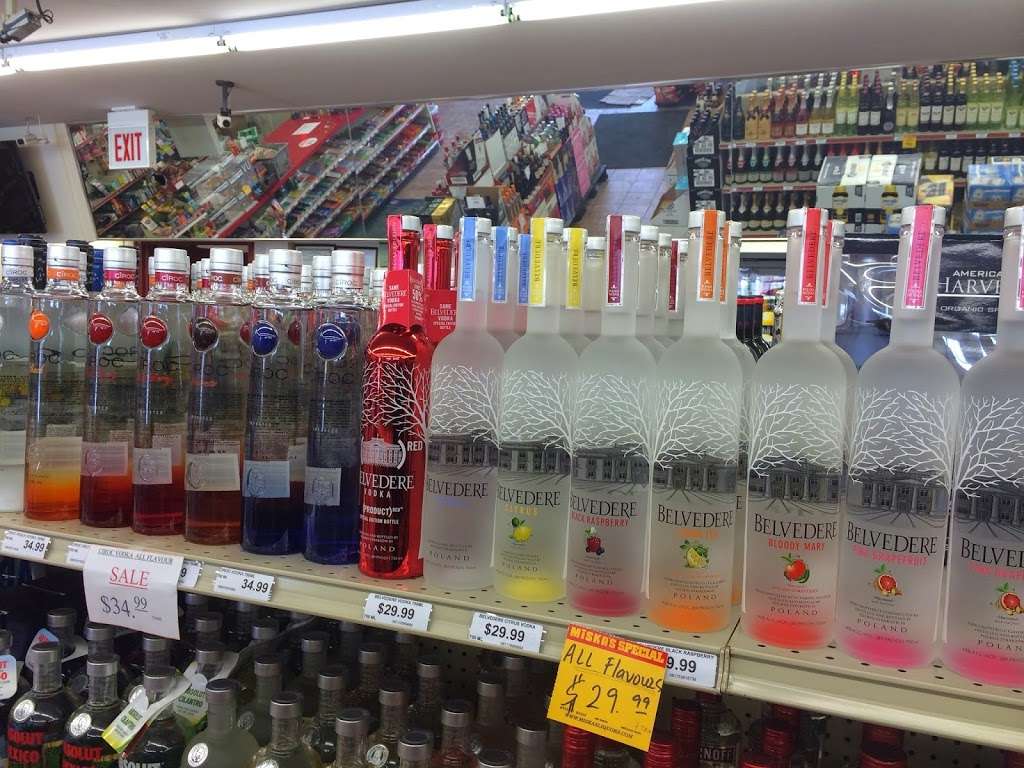 Parkway Pantry Liquor & Beer | 4N115 N Addison Rd, Addison, IL 60101 | Phone: (630) 782-2070