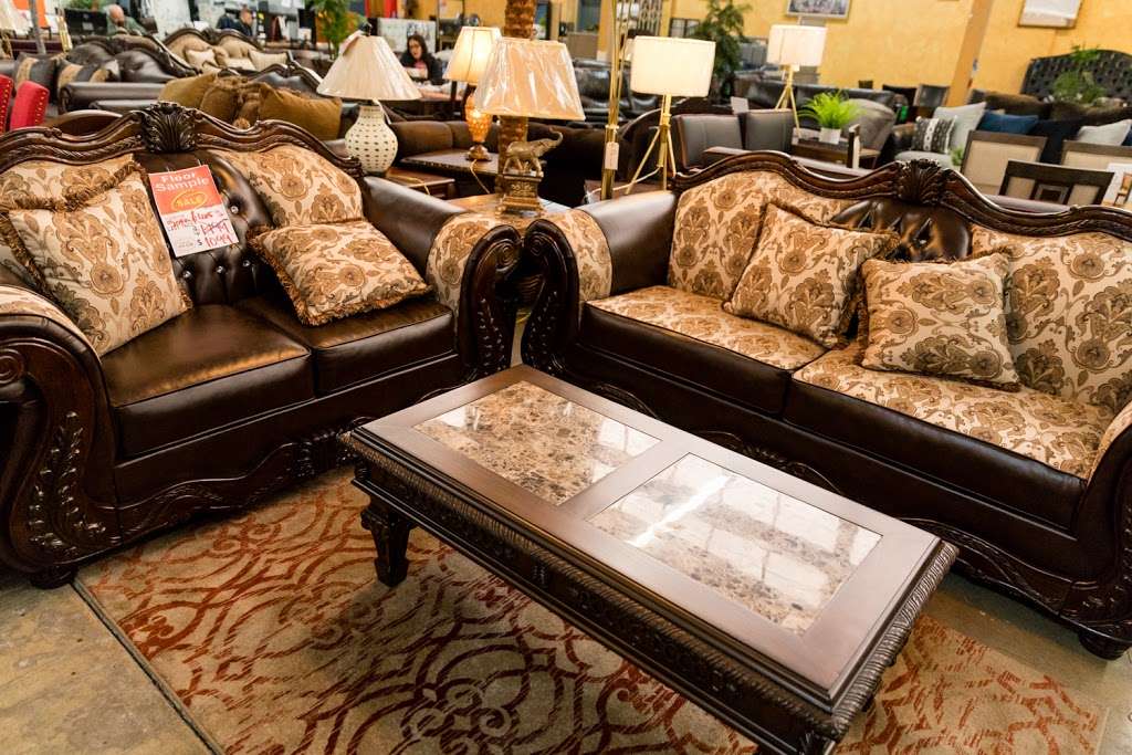 Landeros Furniture Outlet | 631 E Florence Ave, Los Angeles, CA 90001, USA | Phone: (323) 778-9241