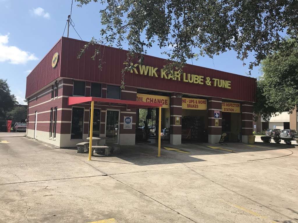 Kwik Kar Lube & Tune | 4740 Fairmont Pkwy, Pasadena, TX 77504, USA | Phone: (281) 998-2512