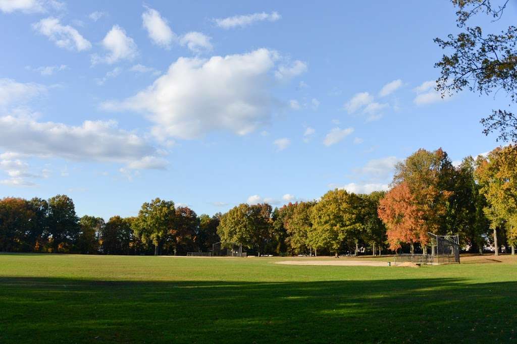 Alley Pond Park | Union Tpke, Oakland Gardens, NY 11364, USA | Phone: (212) 639-9675