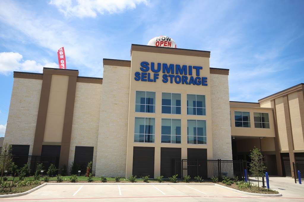 Summit Self Storage | 7940 West Grand Parkway South, Richmond, TX 77406, USA | Phone: (281) 762-7934