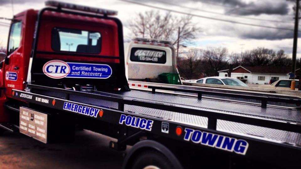 Certified Towing & Recovery | 820 S River St, Batavia, IL 60510, USA | Phone: (630) 584-4399