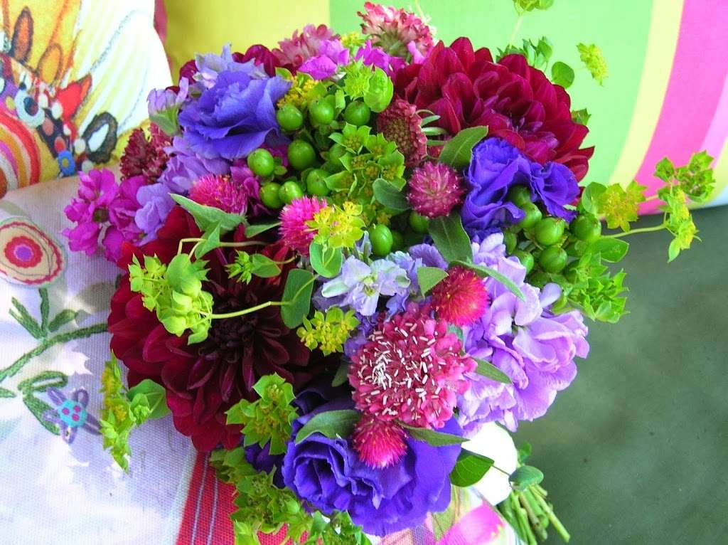 Stems A Flower Shop | 27904 Meadow Dr, Evergreen, CO 80439, USA | Phone: (303) 674-4995