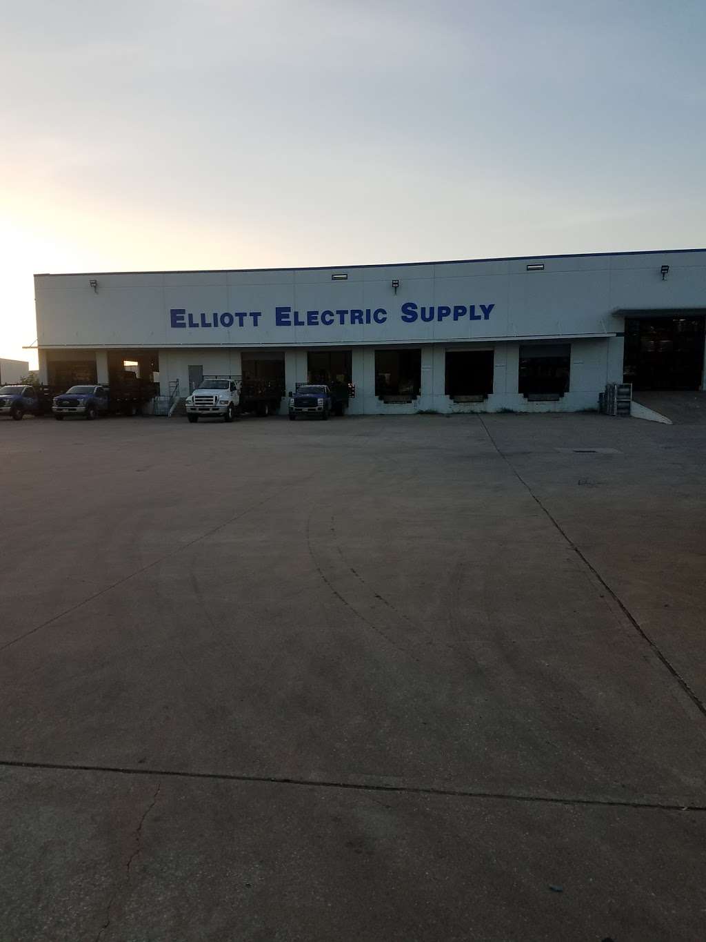 Elliott Electric Supply | 8401 Westland W Blvd, Houston, TX 77041, USA | Phone: (281) 345-1143