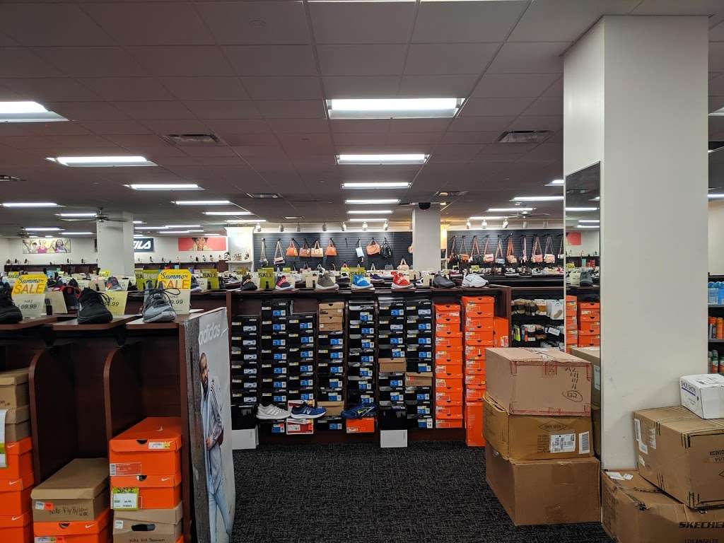 shoe dept spring hill mall