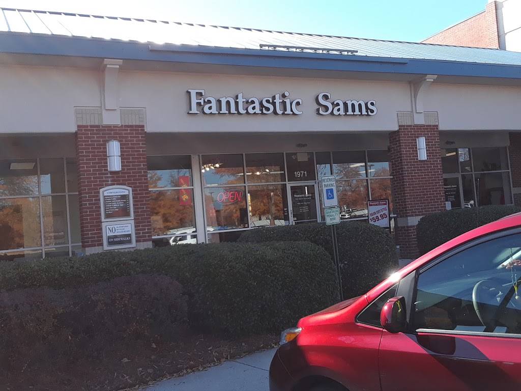 Fantastic Sams Cut & Color | 1971 High House Rd, Cary, NC 27513, USA | Phone: (919) 462-0220