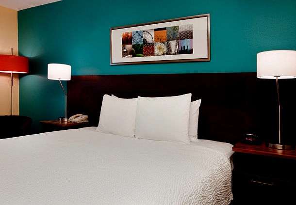 Fairfield Inn by Marriott Philadelphia Airport | 8800 Bartram Ave, Philadelphia, PA 19153 | Phone: (215) 365-2254