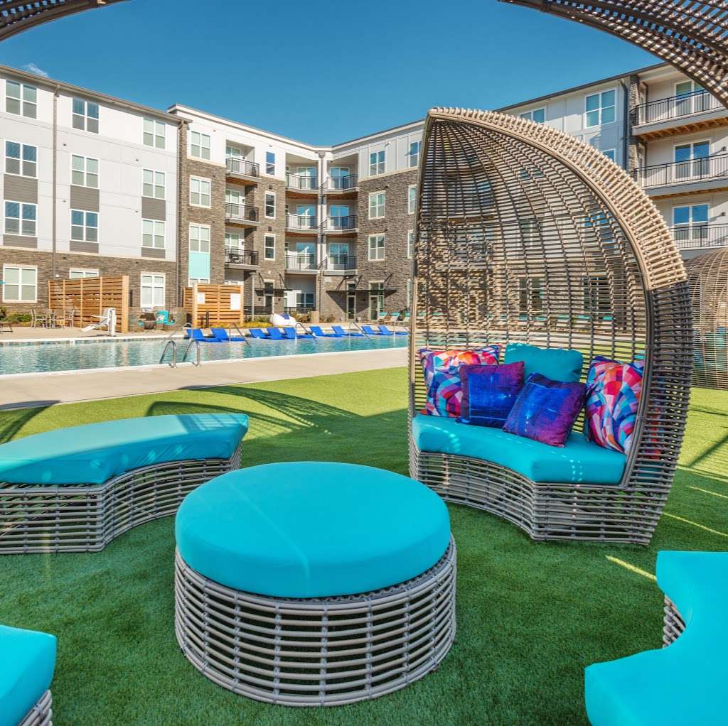 Blu at Northline Apartments | 2508 April Liu Lane, Charlotte, NC 28213, USA | Phone: (980) 299-4474