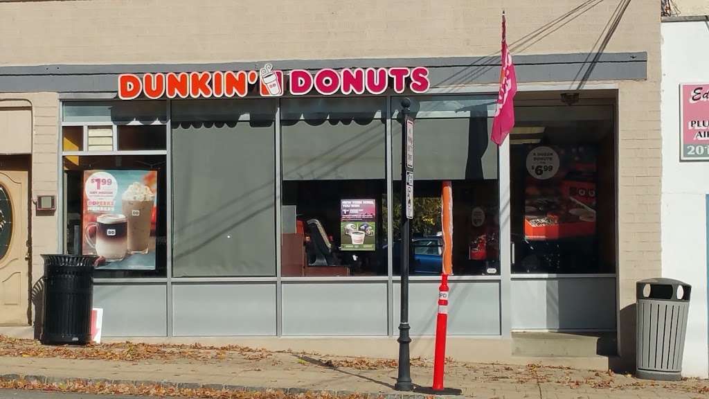 Dunkin | 132 Hardenburgh Ave, Demarest, NJ 07627, USA | Phone: (201) 784-0565