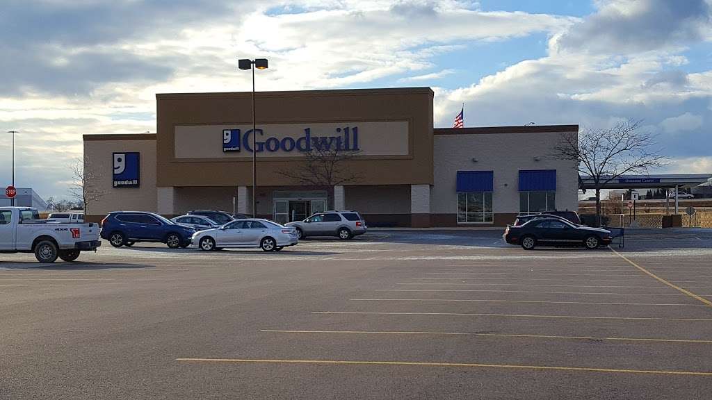 Goodwill Store & Donation Center | 1020 N Rohlwing Rd, Addison, IL 60101, USA | Phone: (630) 812-5167